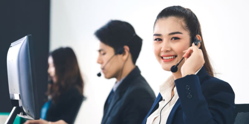 Nhân viên tại nhà cái casino luôn sẵn sàng hỗ trợ 24/7