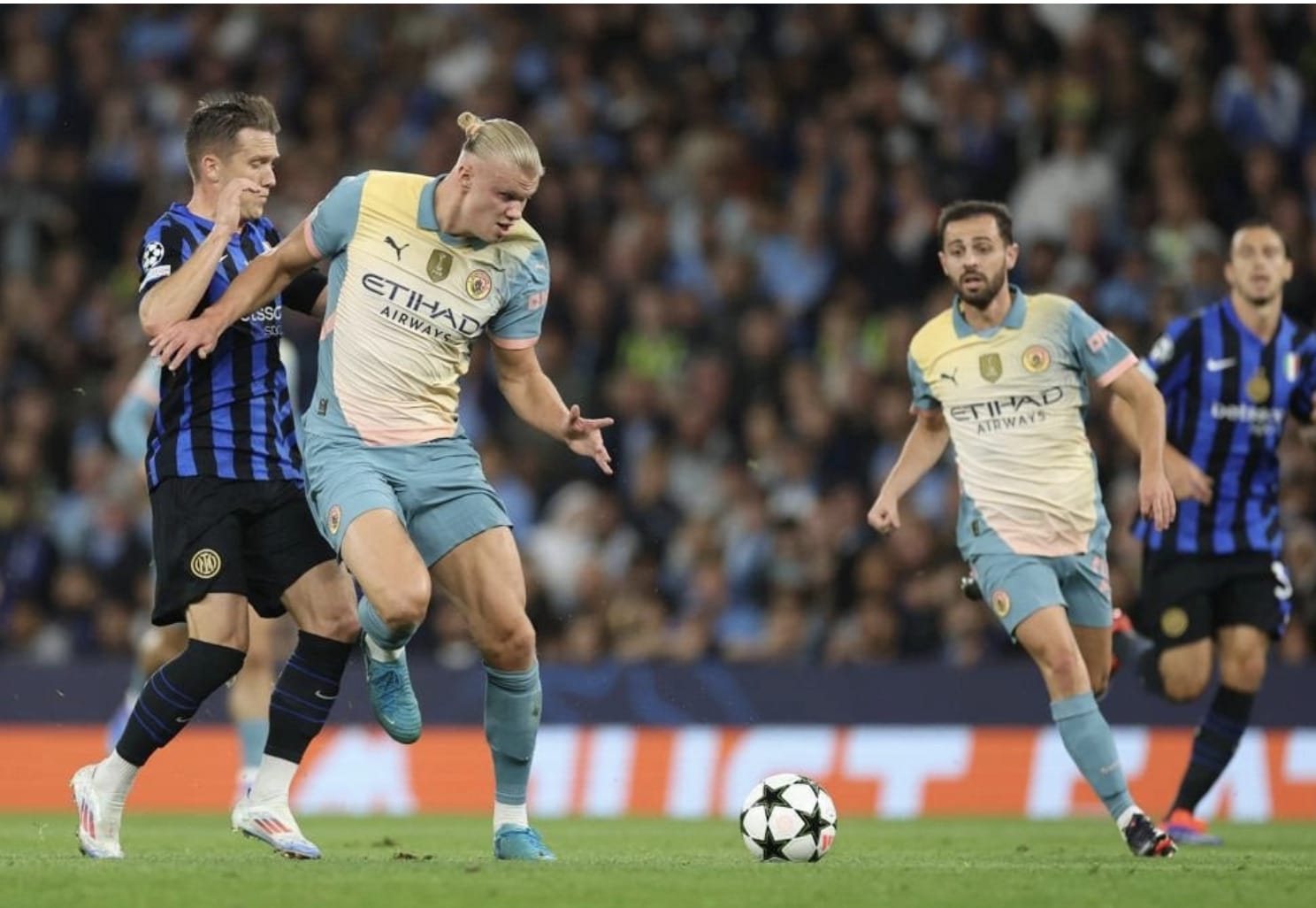 Haaland hoàn toàn bất lực trước khung thành Inter Milan